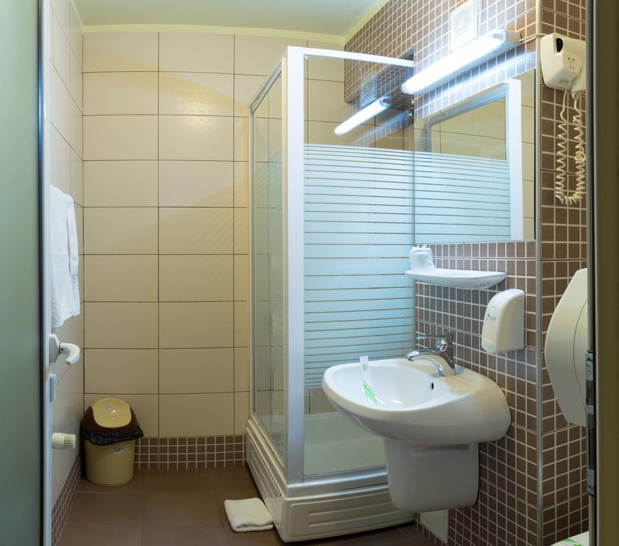 Hotel Vila Rosa Kluž Pokoj fotografie