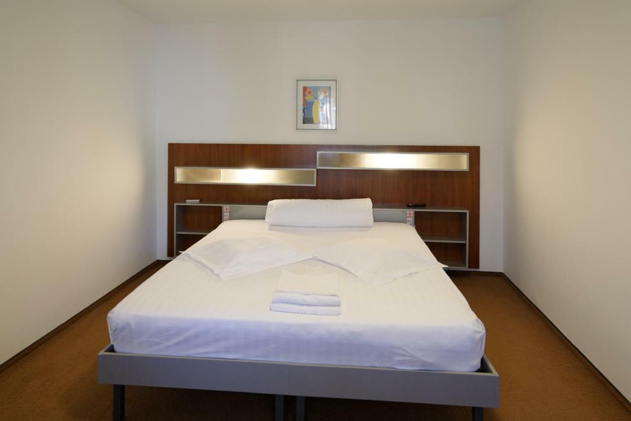 Hotel Vila Rosa Kluž Exteriér fotografie